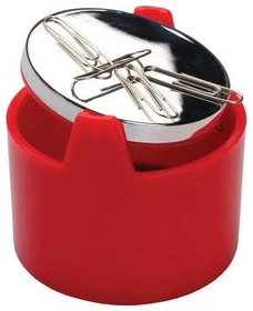 Magnetic clip holder with 15 paper clips