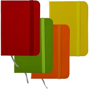 Bloknots A7 līniju 80lp. cietos vākos ar gumiju "Multicolor"