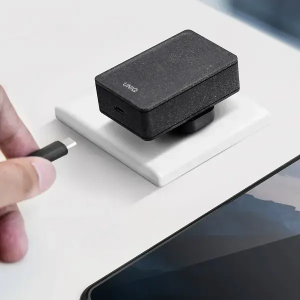 Uniq Versa Slim tīkla lādētājs | 18W | PD | USB-C | USB-C uz USB-C vads komplektā | melns