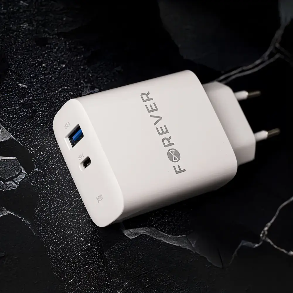 Forever TC-07-30AC зарядное устройство | 30W | PD, QC | USB-C, USB-A | с проводом USB-C на USB-C в комплекте | белое
